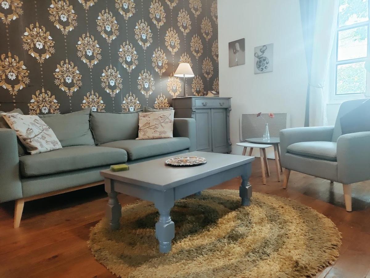 Sirach Apartment Ria